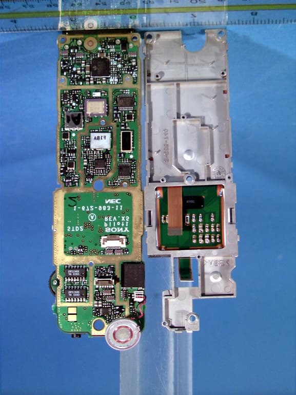 Dual-Band (Analog/PCS) Phone (AMPS/CDMA) - FCC ID L5ACMSB200 - Sony Electronics Inc (3)