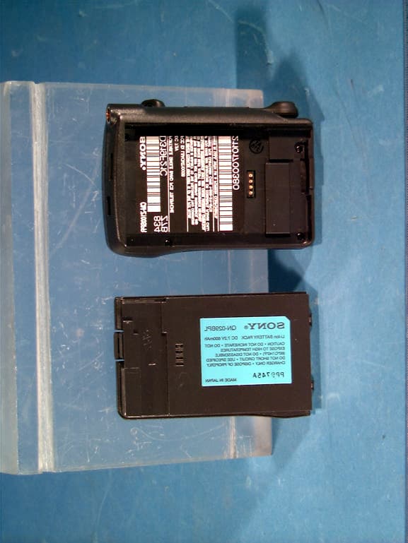 PCE - PCS Licensed Transmitter held to ear - FCC ID L5ACMZ100SB2 - Sony Electronics Inc (4)