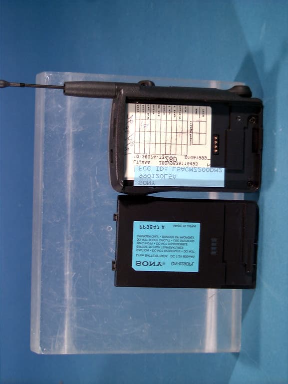 DUAL MODE PORTABLE CELLULAR PHONE (AMPS/CDMA) - FCC ID L5ACMZ200DM2 - Sony Electronics Inc (3)