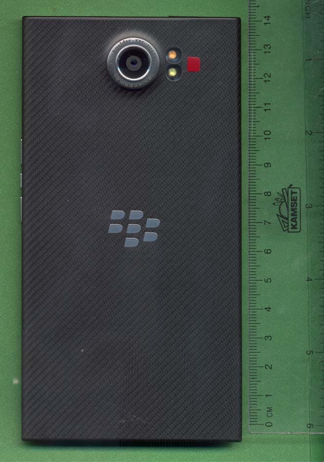 Mobile phone with GSM/GPRS/EDGE 850/1900, WCDMA/HSPA FDD 2, 4, 5, LTE Bands 2, 4, 5, 12, 17, 30,  802.11 a/b/g/n/ac, Bluetooth, NFC, FM Radio and GPS. - FCC ID L6ARHK210LW - BlackBerry Limited