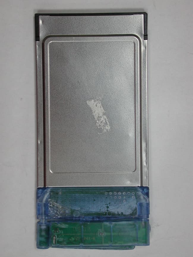 PCMCIA Radio Card with Integrated Antenna - FCC ID L8G8800001 - Lantech Advance Corporation (2)