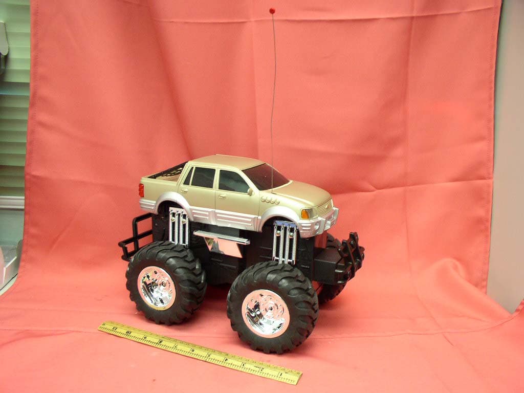 RC Car - FCC ID L9G726502R - Artin Industrial Co Ltd (5)