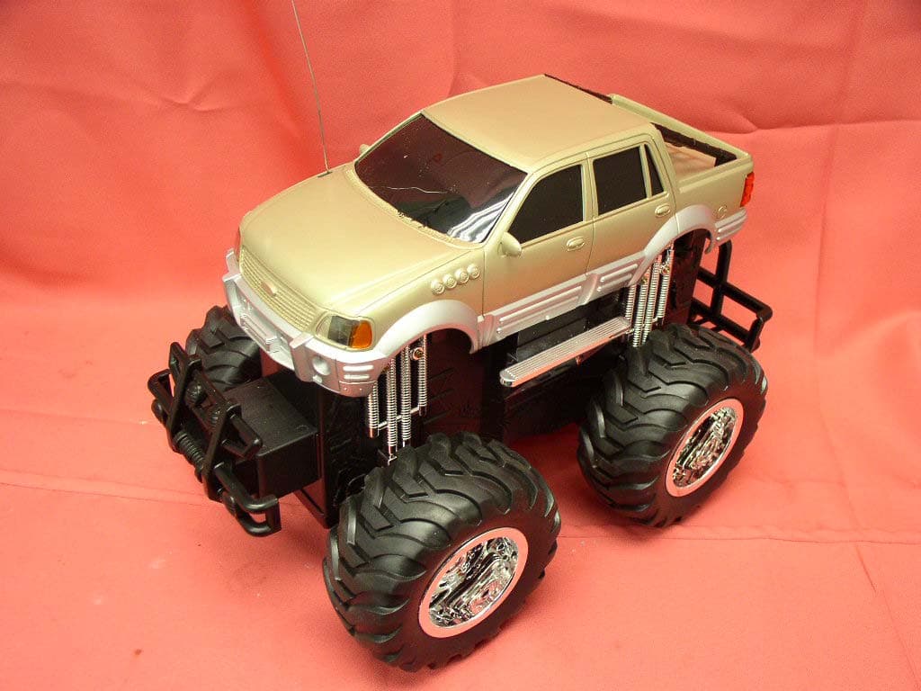 RC Car - FCC ID L9G726502R - Artin Industrial Co Ltd