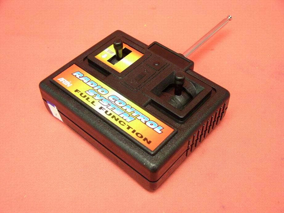 RC Car - FCC ID L9G766510 - Artin Industrial Co Ltd