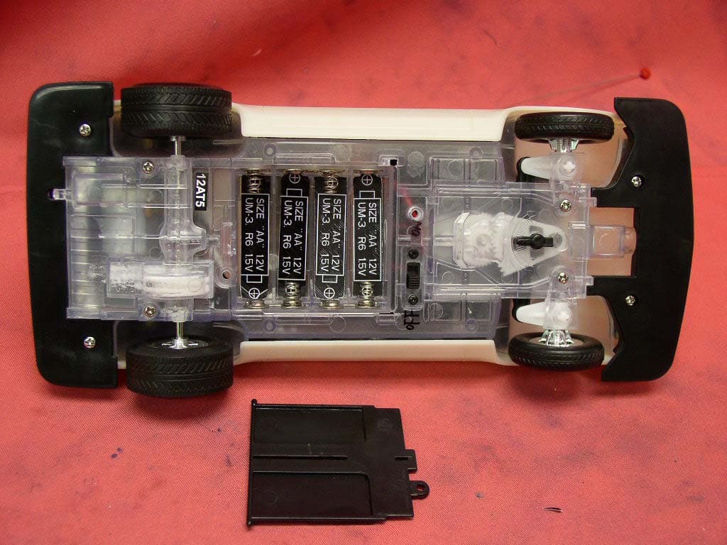 RC Car - FCC ID L9G79124R - Artin Industrial Co Ltd (4)