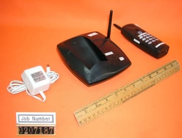 900MHz 40 Channel Analog Modulation Cordless Phone - FCC ID LBBFF2100HT - Continental Conair Limited (2)