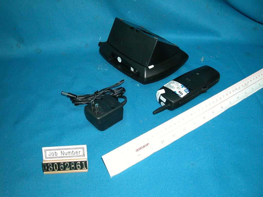 900MHz 40 Channel Analog Modulation Cordless Phone - FCC ID LBBFF2150A - Continental Conair Limited (3)
