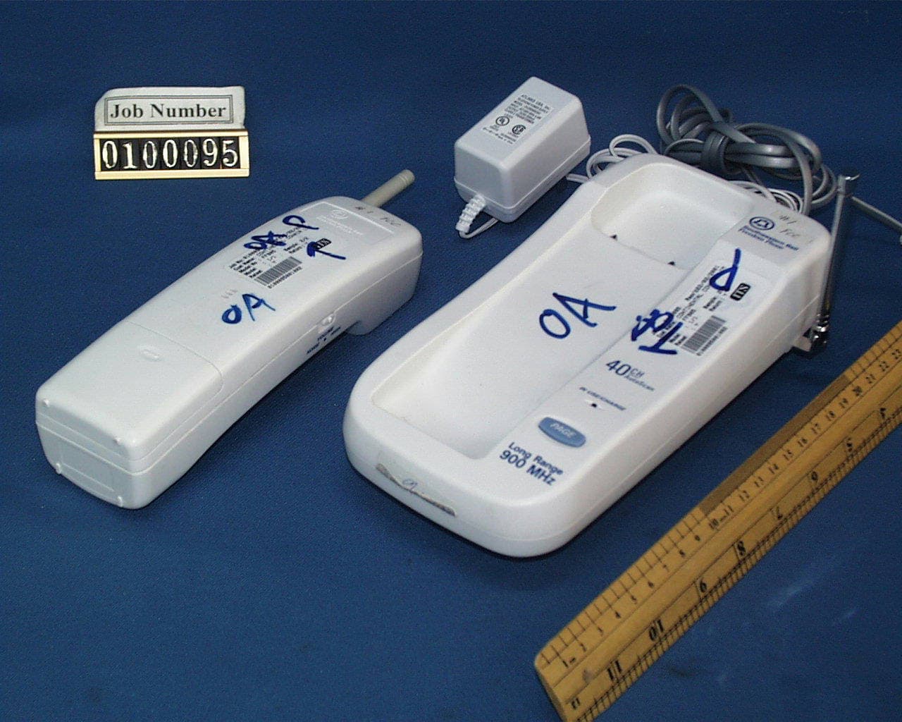 900MHz 40 Channel Analog Modulation Cordless Phone - FCC ID LBBFF905ATB - Continental Conair Limited