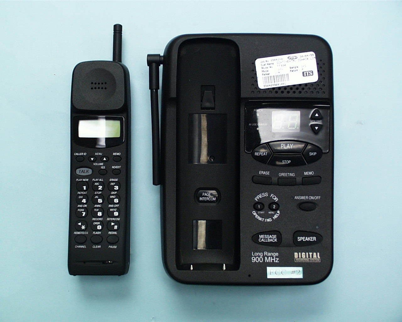 900MHz Cordless Telephone - FCC ID LBBFF930TE - Continental Conair Limited