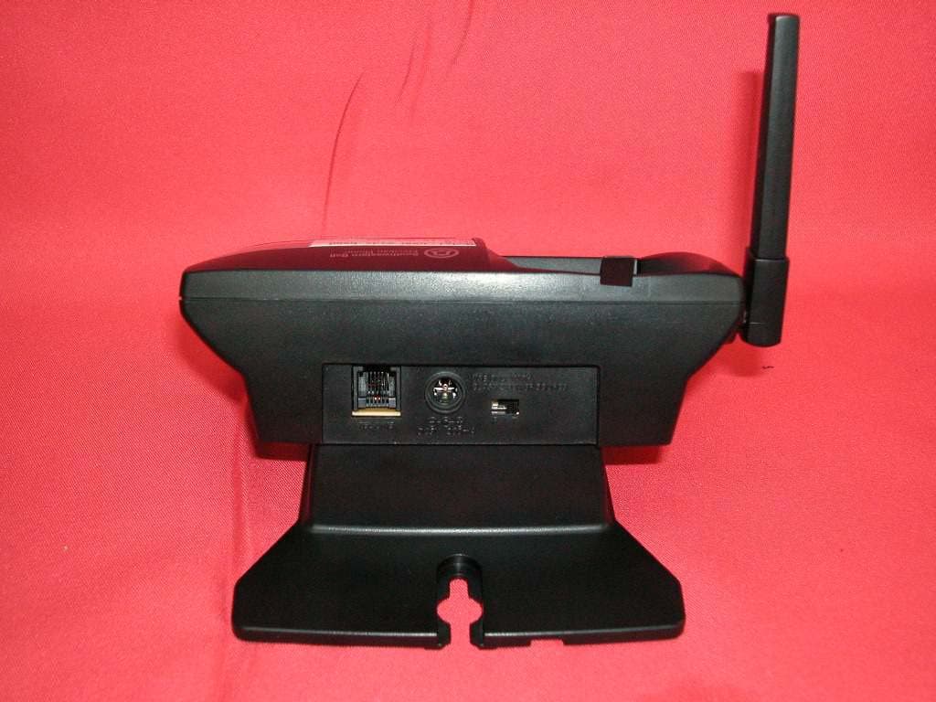 2.4GHz 40 Channel Analog Modulation Cordless Phone - FCC ID LBBGH3000ATA - Continental Conair Limited (2)