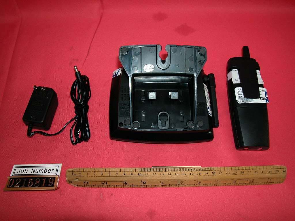 2.4GHz 40 Channel Analog Modulation Cordless Phone - FCC ID LBBGH3010ATA - Continental Conair Limited (2)
