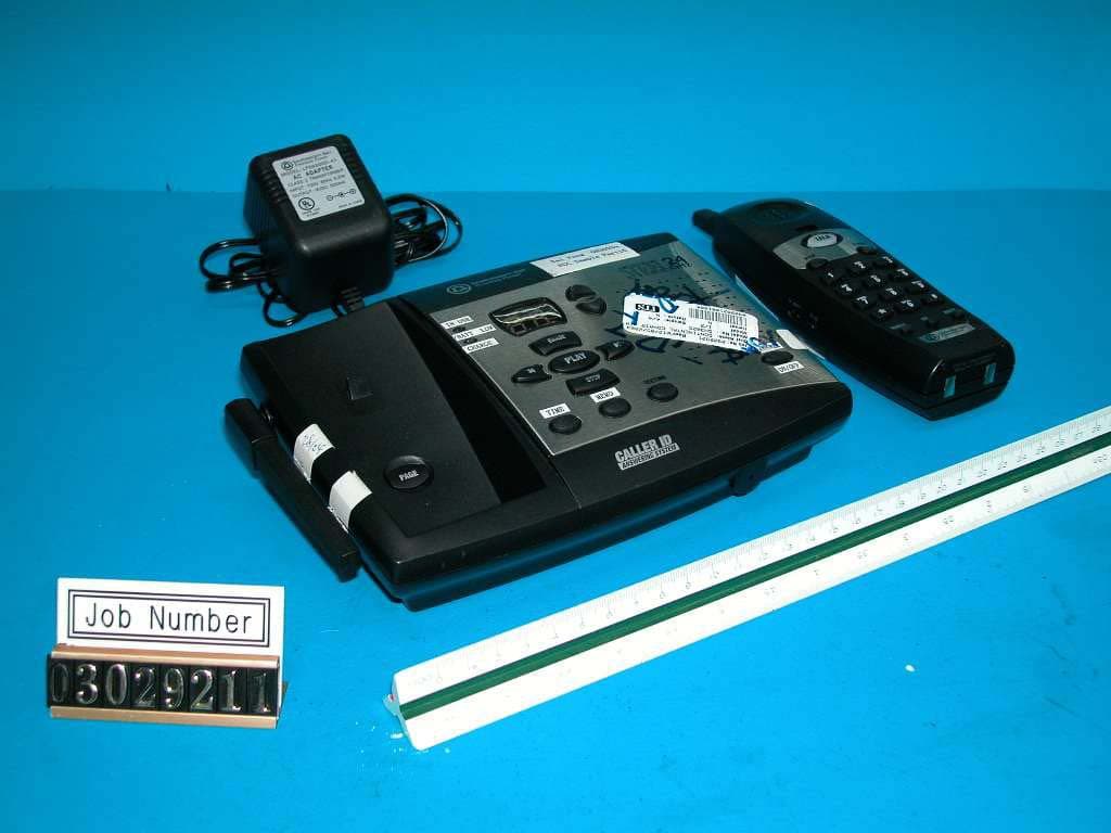 2.4GHz 40 Channel Analog Modulation Cordless Phone - FCC ID LBBGH3025TE - Continental Conair Limited (2)