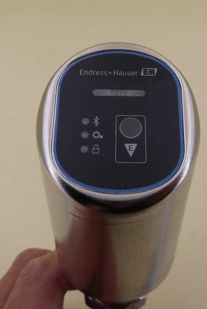 Hygienic point level switch for liquids with BLE TX - FCC ID LCGFTL4X - Endress and Hauser SE Co. KG (3)