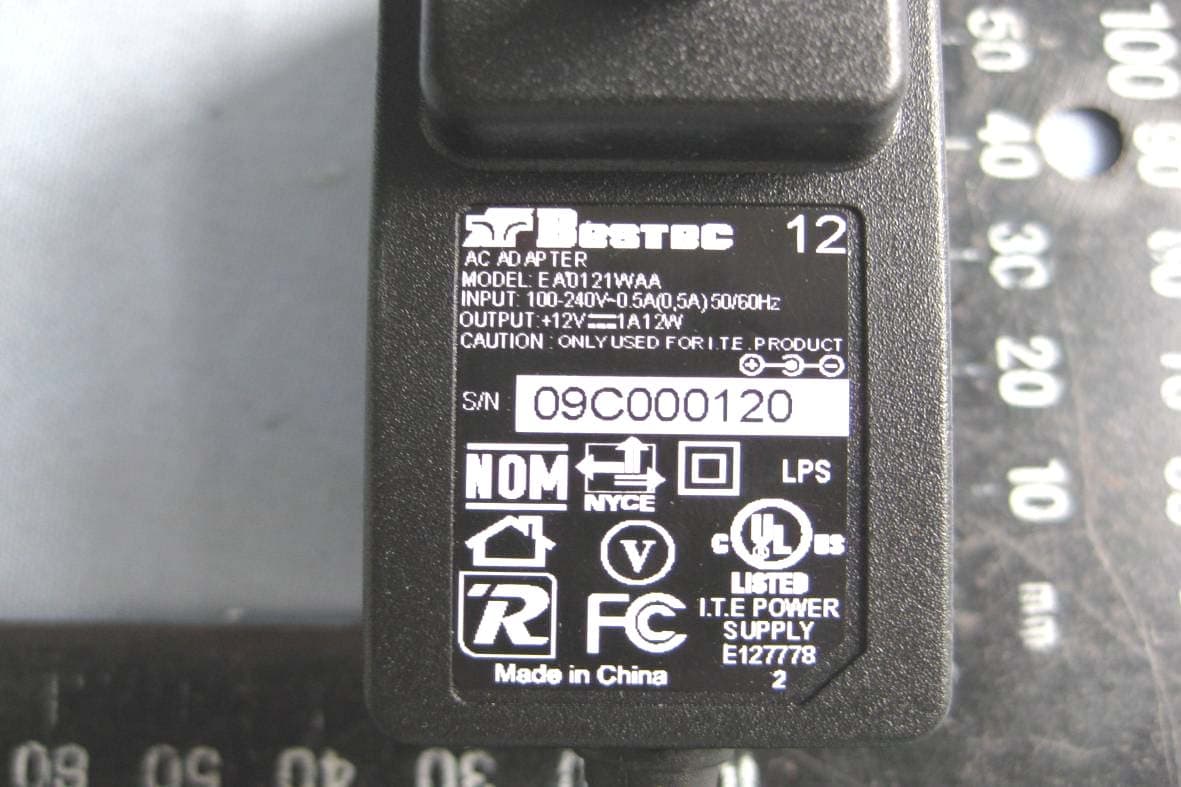 Wireless-N Home ADSL2 + Modem Router - FCC ID LDK-RAN201 - Cisco Systems Inc (4)