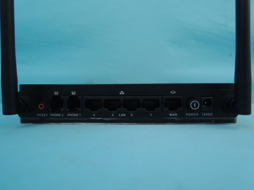Dual Band Wireless Broadband Router - FCC ID LDKWRP501156 - Cisco Systems Inc (2)