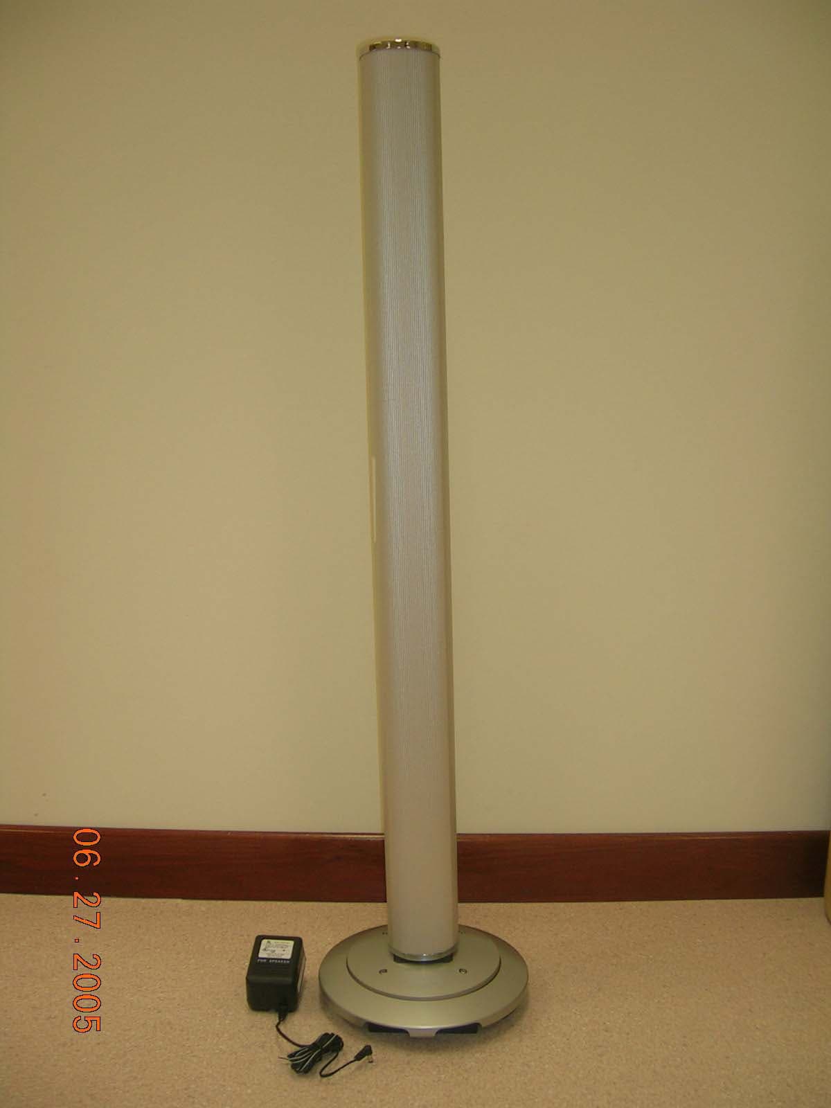 WIRELESS SPEAKER TRANSMITTER - FCC ID LLP-NTID800 - NASACO Electronics