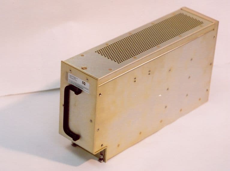 Iridium Repeater - FCC ID LOKJHJLBT05A00021 - Universal Repeater, LLC