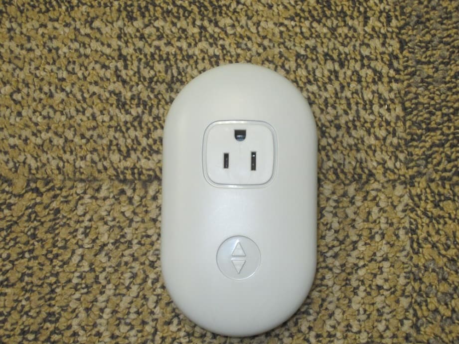 Smart Outlet - FCC ID LPM-10000 - Sleep Number Corporation