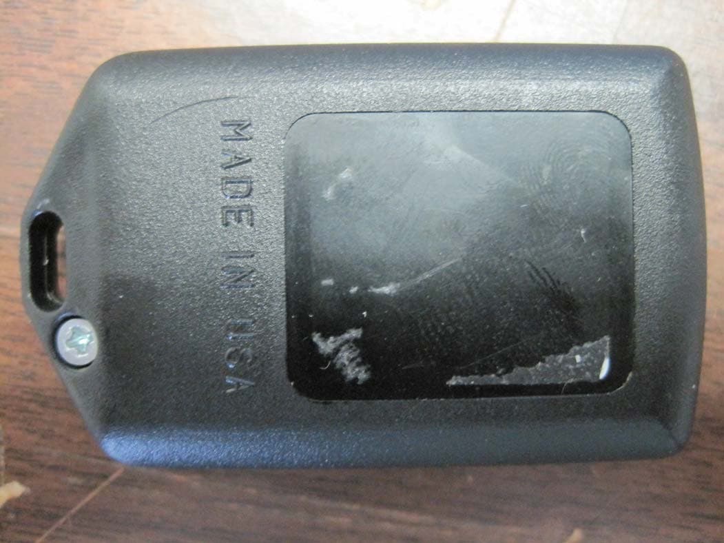 Handheld Garage Door RF Transmitter - FCC ID LSD69T - DoorKing Inc (2)