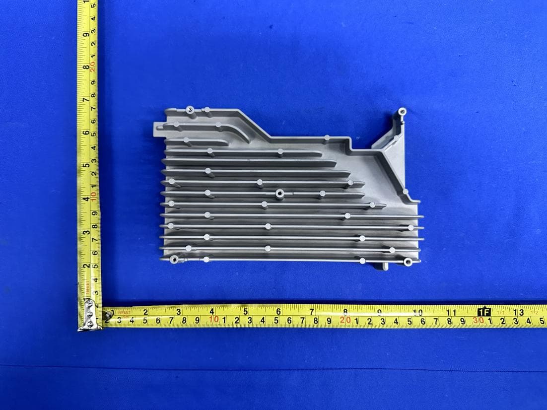 Display Head Unit - FCC ID LTQDHU1 - Aptiv Services Deutschland GmbH (2)