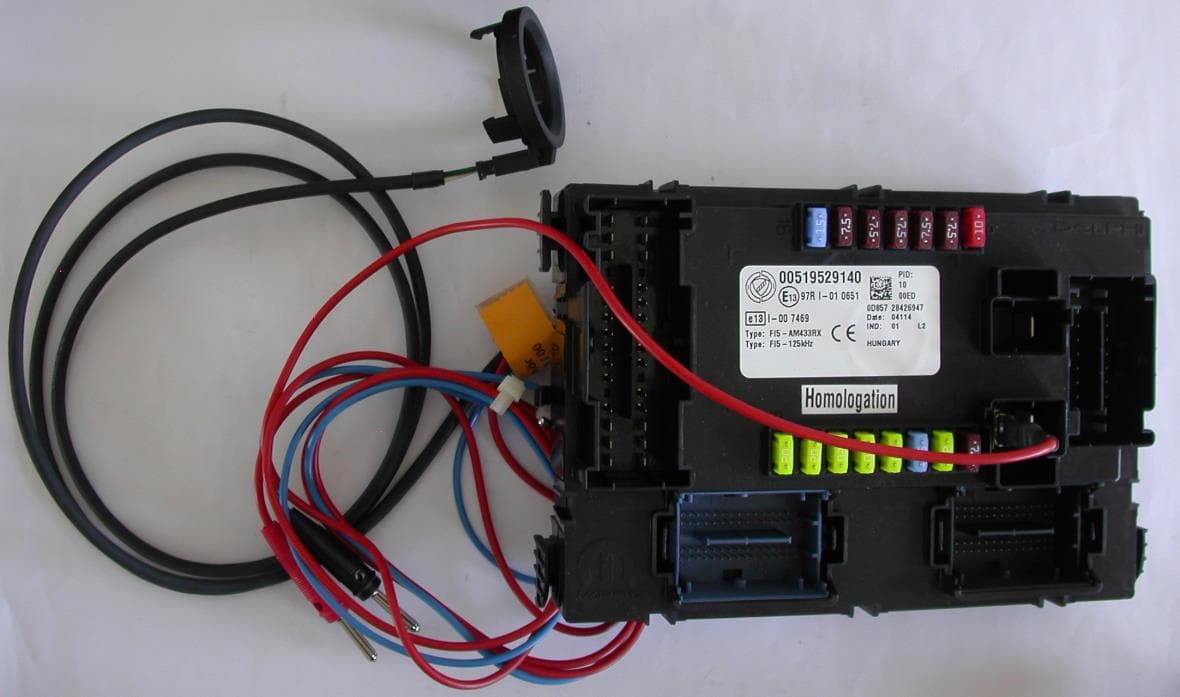 Immobilizer for keyless entry system - FCC ID LTQFI5125 - Aptiv Services Deutschland GmbH