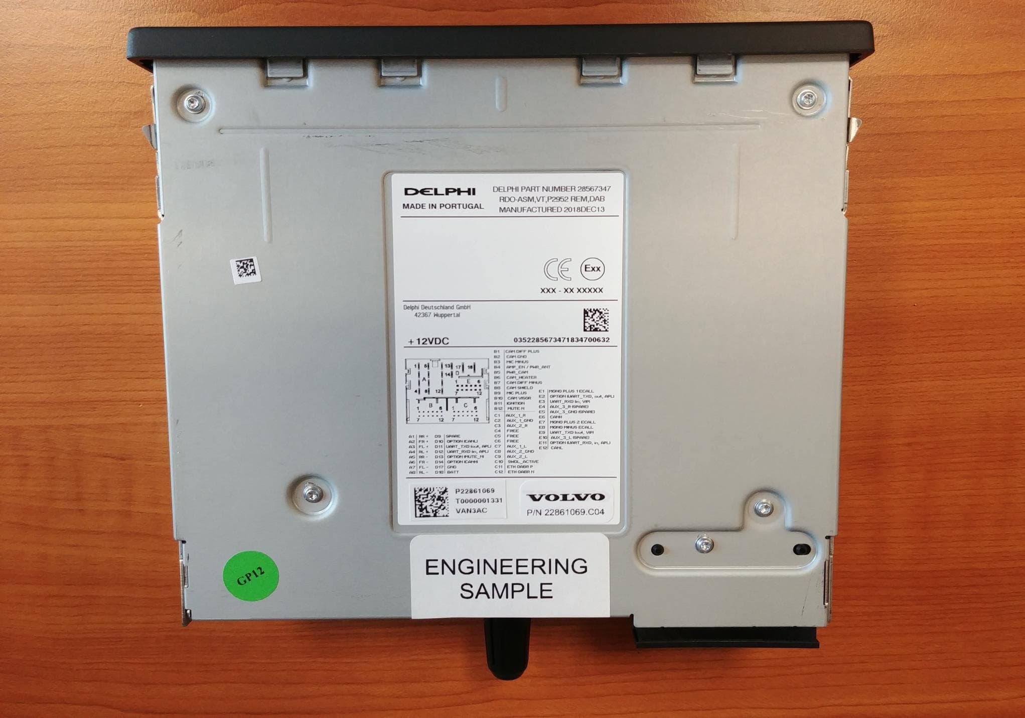 Radio and Entertainment Module - FCC ID LTQVTREM2 - Aptiv Services Deutschland GmbH