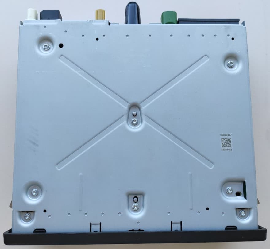 Truck Infotainment Unit - FCC ID LTQVTREMNAR - Aptiv Services Deutschland GmbH (3)