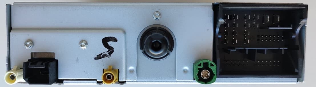 Truck Infotainment Unit - FCC ID LTQVTREMNAR - Aptiv Services Deutschland GmbH (5)