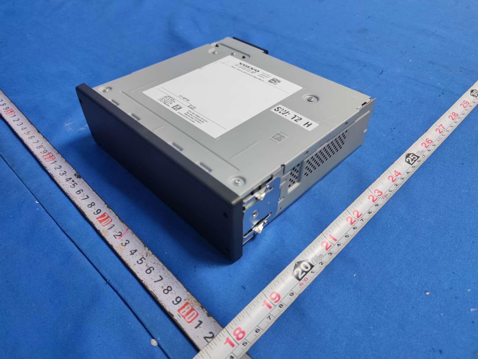 Truck Infotainment Unit - FCC ID LTQVTSEMNAR - Aptiv Services Deutschland GmbH (2)