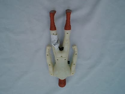 Walkie Talkie - FCC ID LU9253440 - MGA Entertainment (HK) Ltd. (1)