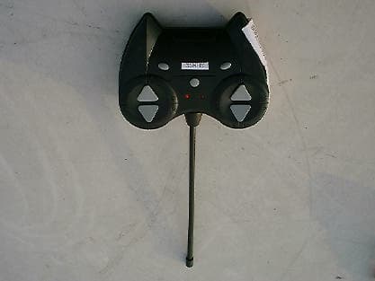 RC Toy Transmitter - FCC ID LU9256588A - MGA Entertainment (HK) Ltd. (2)