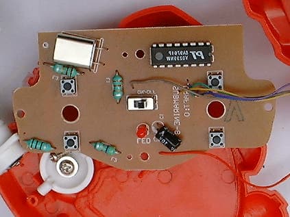 Remote Control Toy Transmitter - FCC ID LU9262282 - MGA Entertainment (HK) Ltd. (2)