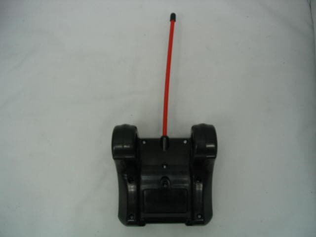 Remote Control Toy Transmitter - FCC ID LU9276203 - MGA Entertainment (HK) Ltd. (2)