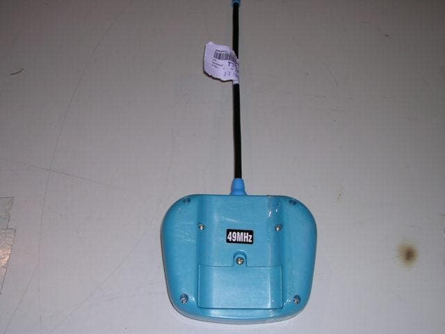 Remote Control Toy Transmitter - FCC ID LU9307471 - MGA Entertainment (HK) Ltd. (2)