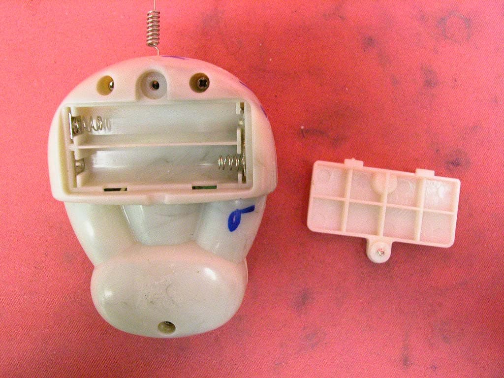 RC Car - FCC ID LU9328735 - MGA Entertainment (HK) Ltd. (3)