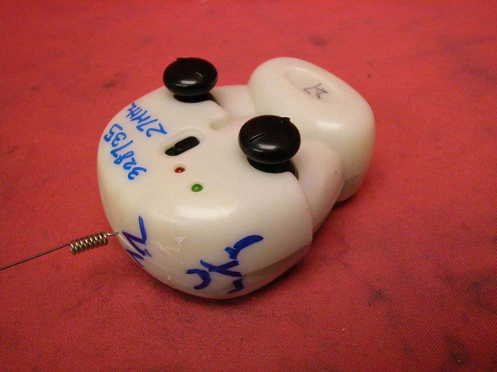 RC Car - FCC ID LU9328735 - MGA Entertainment (HK) Ltd. (4)