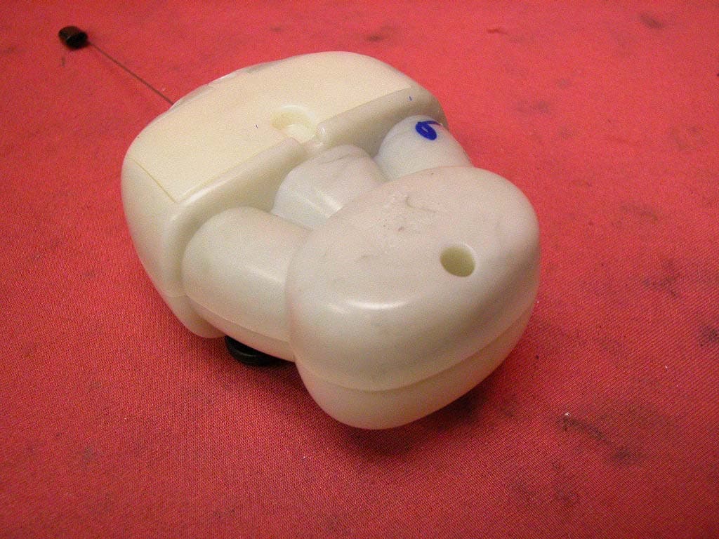 RC Car - FCC ID LU9328735 - MGA Entertainment (HK) Ltd. (2)