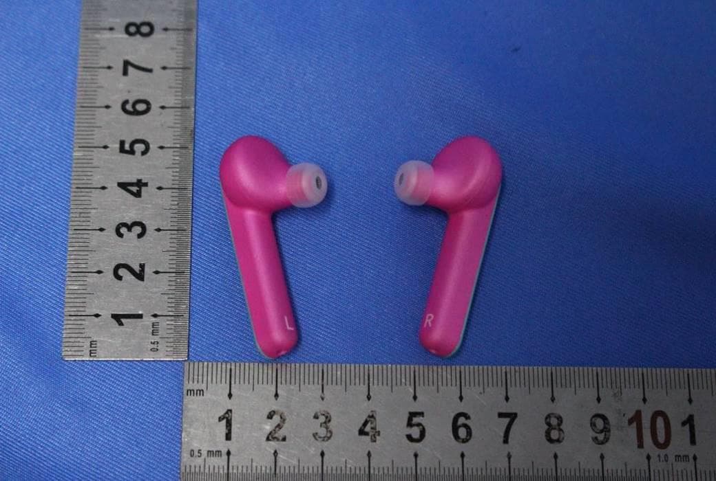 LOL Surprise Wireless Earbuds - FCC ID LU9571803 - MGA Entertainment (HK) Ltd.