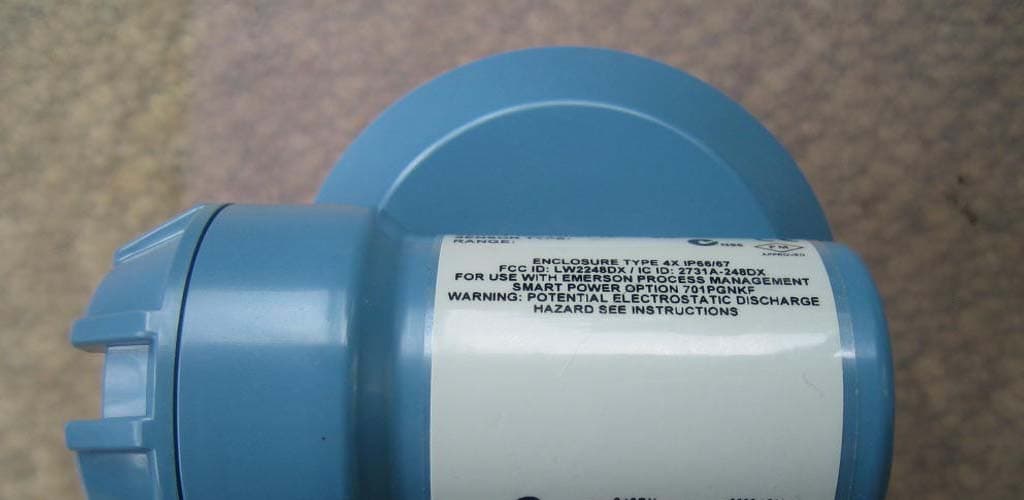 Wireless Industial Temperature Transmitter - FCC ID LW2248DX - Rosemount Inc (2)