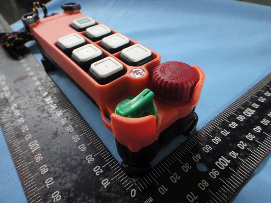 Industrial Radio Remote Controller - FCC ID LWN1211F53 - Lee's High-Tech Enterprise Co Ltd