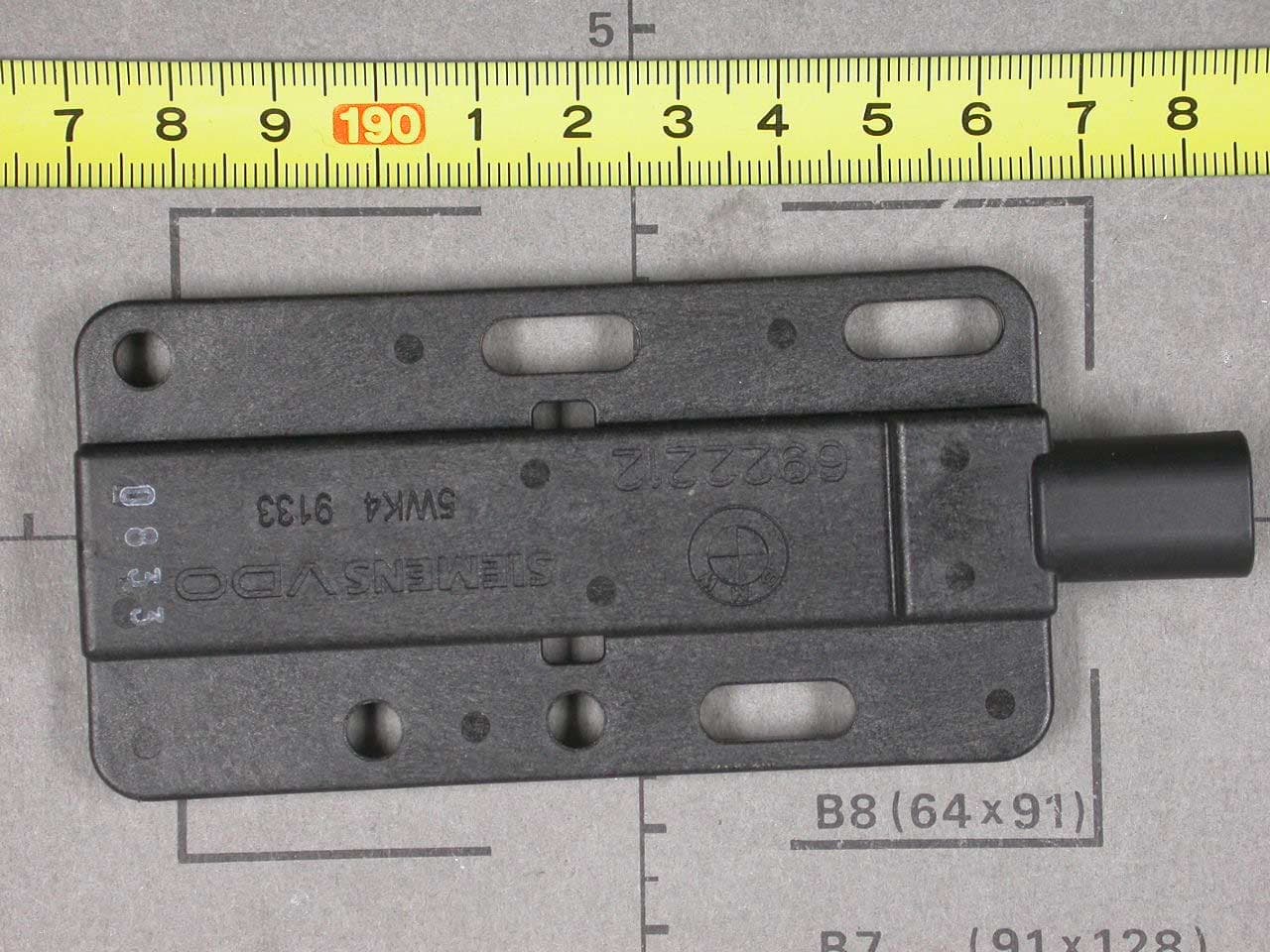 Automotive Inductive Comfort Access System - FCC ID LX8PGS - Bayerische Motoren Werke AG