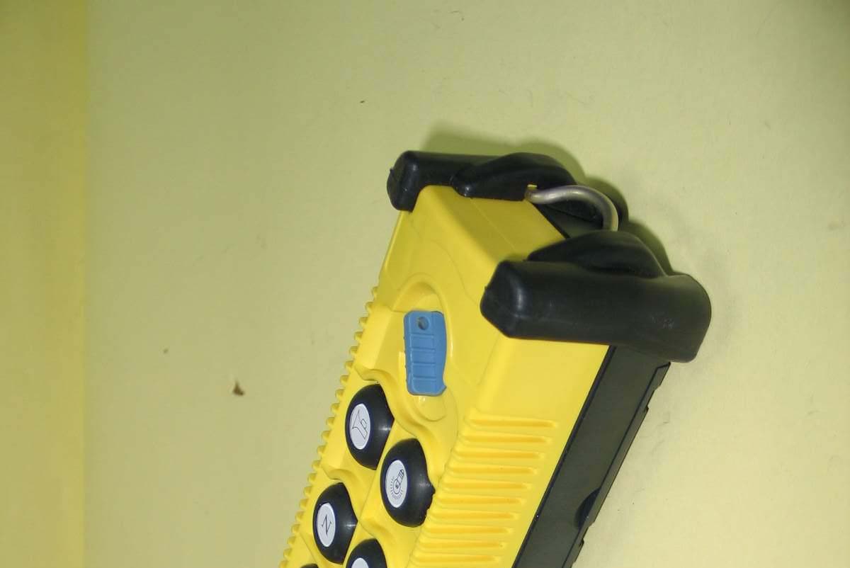 Industrial Crane Remote Controler - FCC ID LZ6A4000SERIES - Fomotech International Corp. (4)
