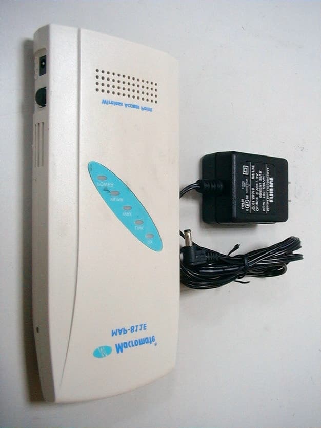Wireless Access Point - FCC ID LZU-MAP-811E- - Macromate Corp