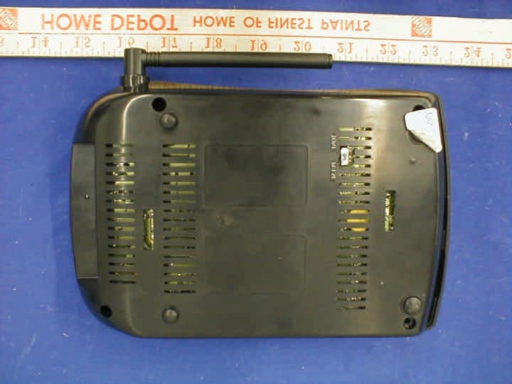 900 MHz Cordless Phone w/ Digital Answering Machine - FCC ID LZX39606 - Unical Enterprises Inc (2)