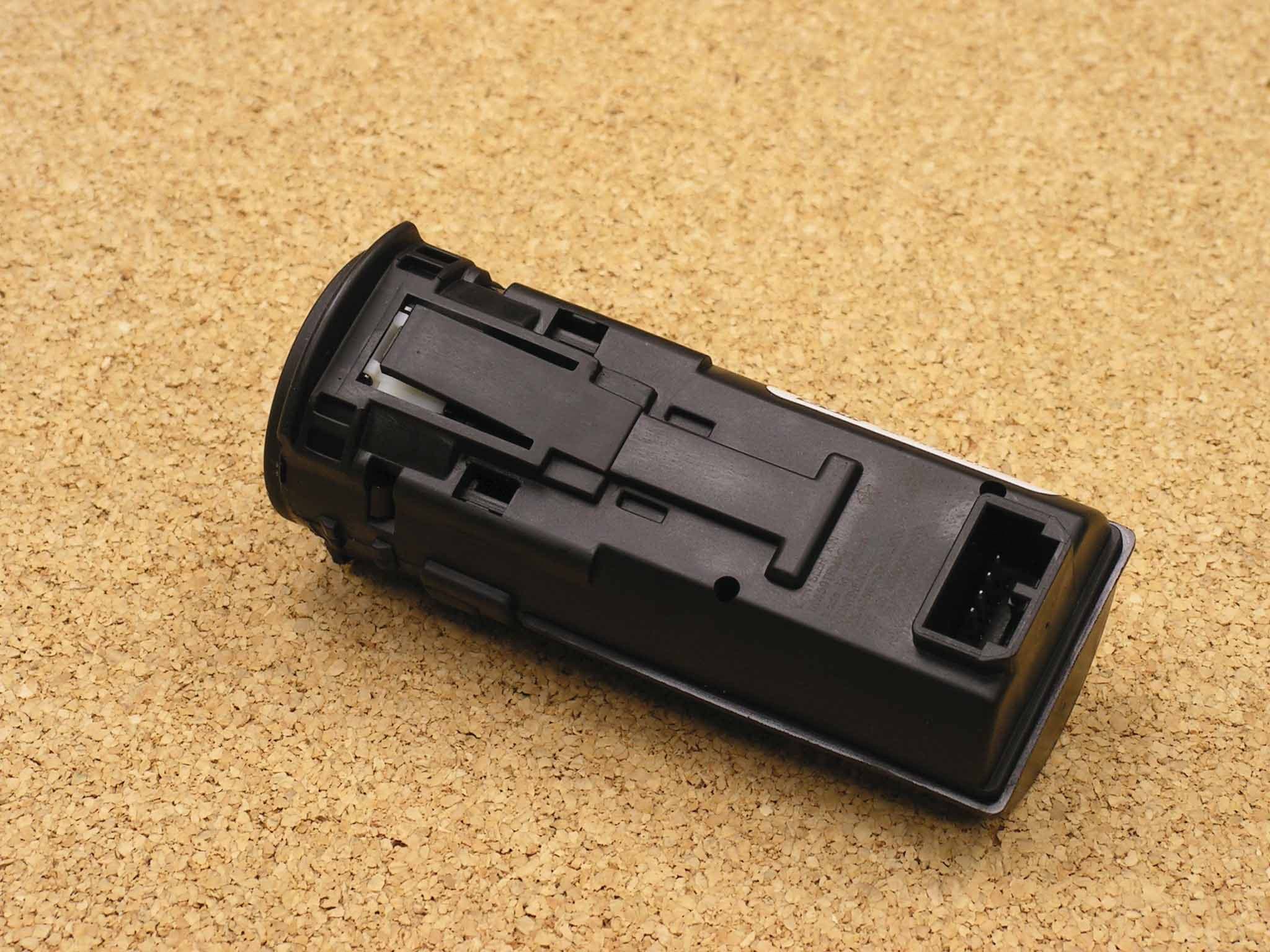 RF Hub System - FCC ID M3N-40821803 - Continental Automotive Systems, Inc. (3)