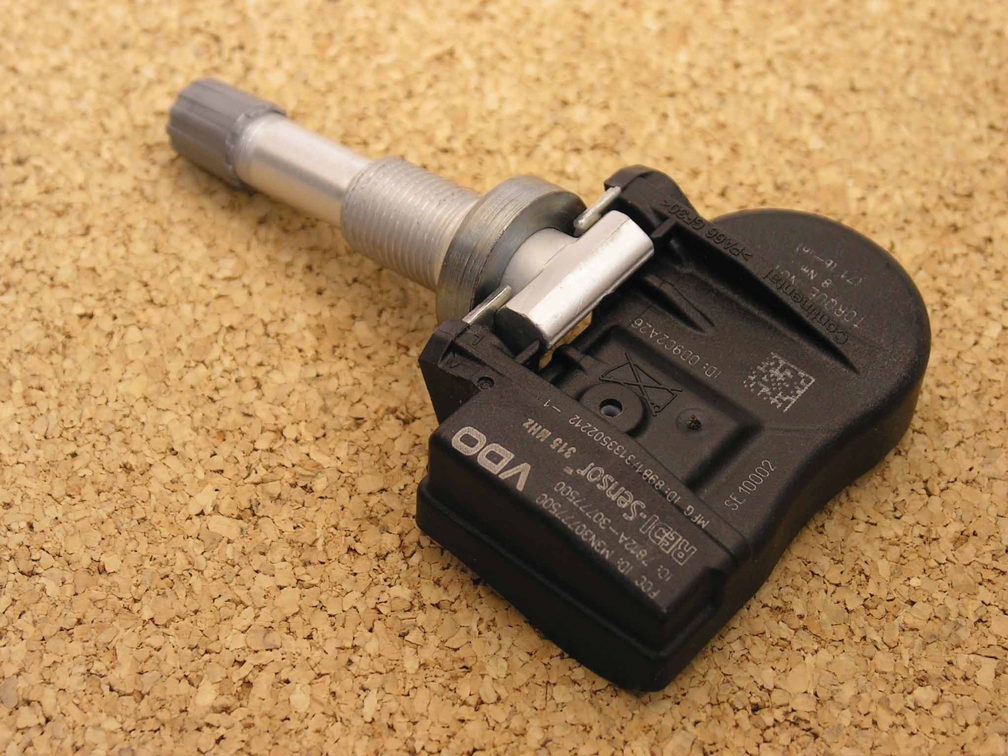 Tire Pressure/Temperature Monitoring Transmitter - FCC ID M3N30777500 - Continental Automotive Systems, Inc. (1)