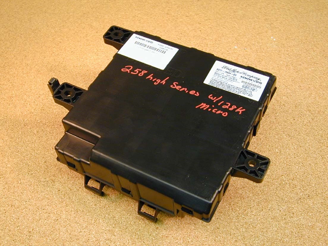 VDO Automotive Receiver - FCC ID M3N65981802 - Continental Automotive Systems, Inc. (4)