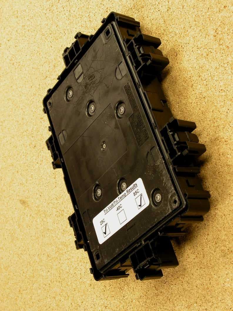 Automotive Keyless Entry Receiver - FCC ID M3N74063103 - Continental Automotive Systems, Inc. (2)