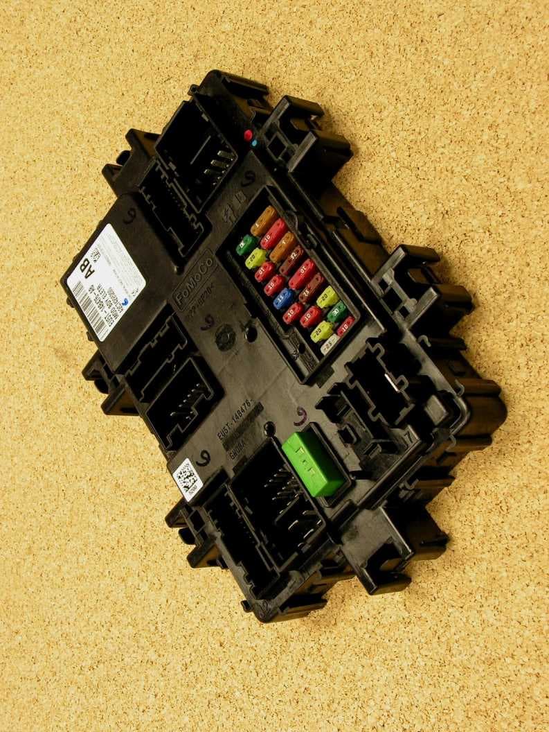 Automotive Keyless Entry Receiver - FCC ID M3N74295202 - Continental Automotive Systems, Inc.