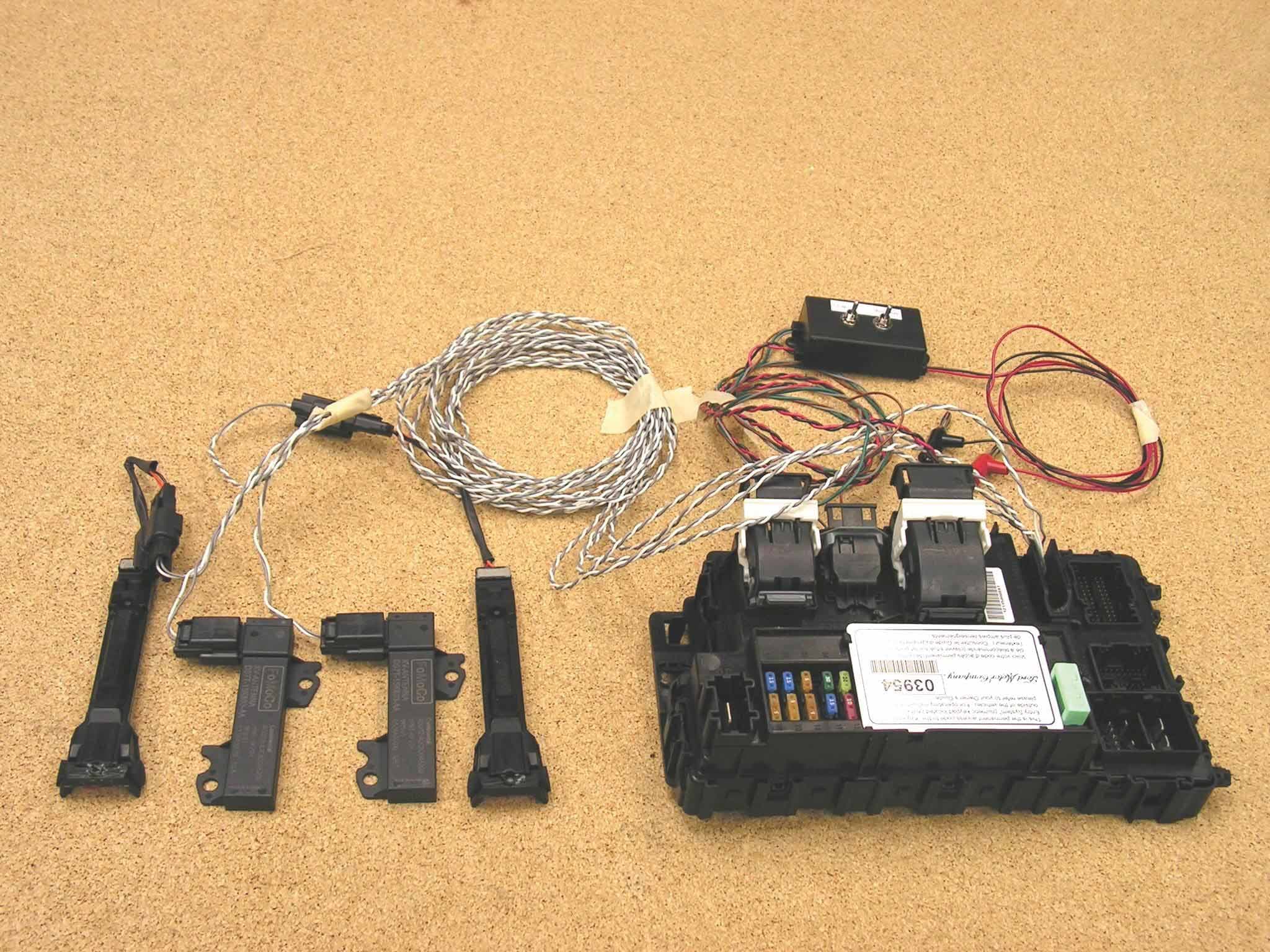 Vehicle Global Body Controller Module (GBCM) - FCC ID M3NA2C731087 - Continental Automotive Systems, Inc. (2)